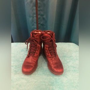 UGG Australia Kesey winter leather  boots size 6,5